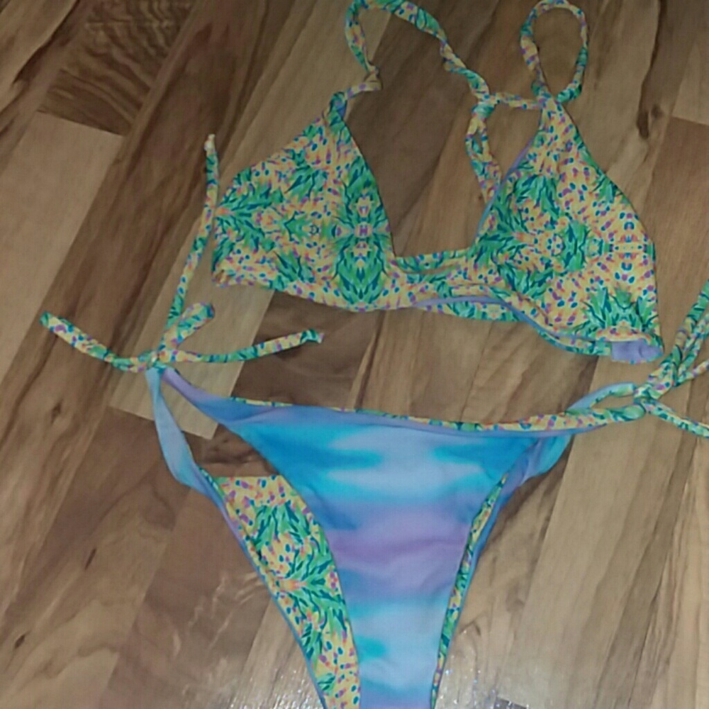 Moana Picking pineapples set bikini